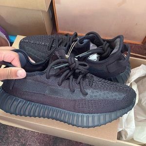 Yeezy 350 V2 BRAND NEW